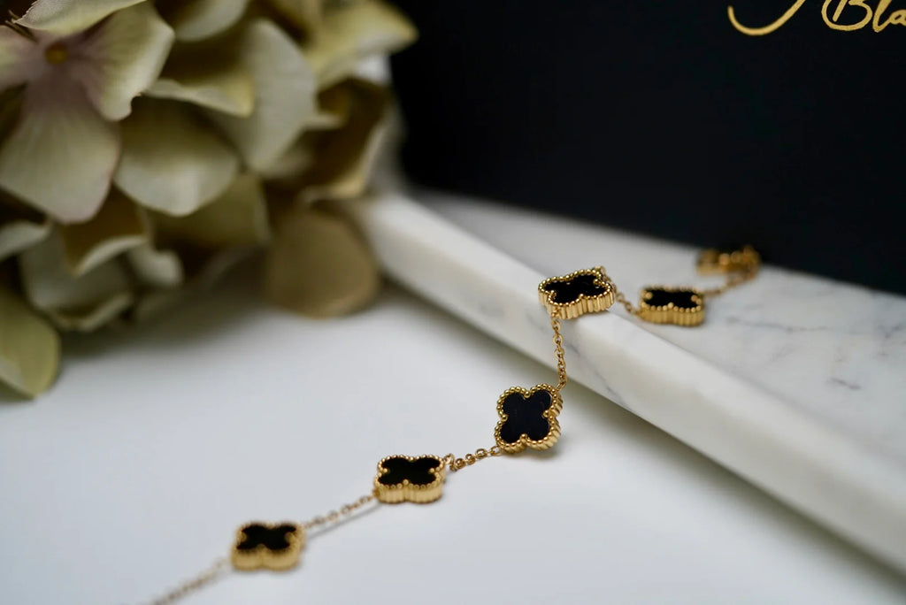 Dainty Clover Leaf Bracelet