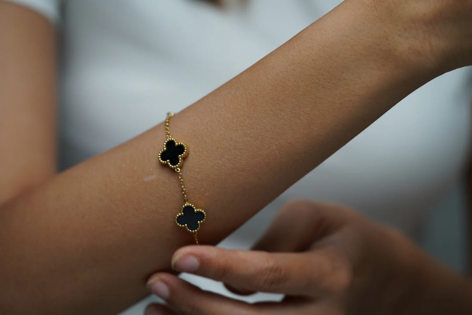 Dainty Clover Leaf Bracelet